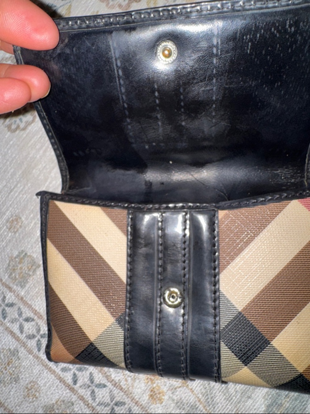 Burberry Black Leather Card Wallet with Equestrian Emboss - Picture 4 of 9